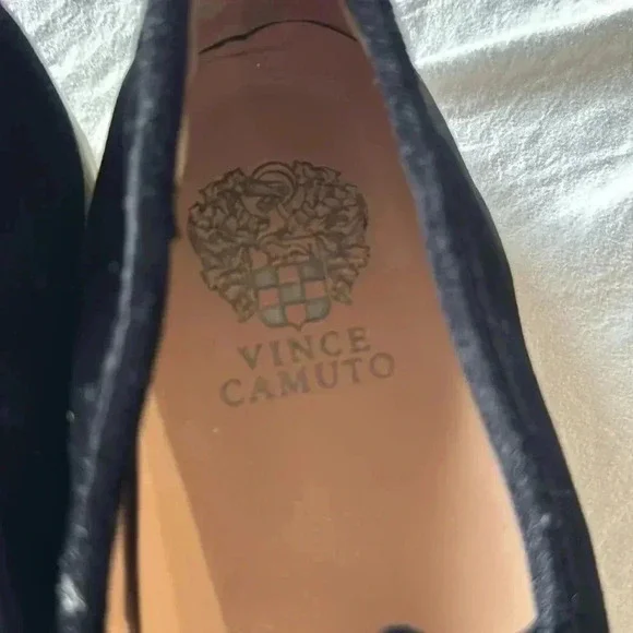 Vince Camuto slip on shoes - Picture 4 of 5